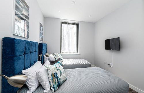 #94 Lux Crosby Gardens Apartment - 10 mins to Crosby Beach - Sleeps 4 - " Perfect for Business travelers and Small Families - Free Parking" - Foto 13