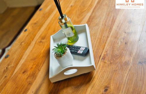 Centrally Tucked Away Private 4bed - Free parking! By Hinkley Homes Short Lets & Serviced Accommodation - Foto 18