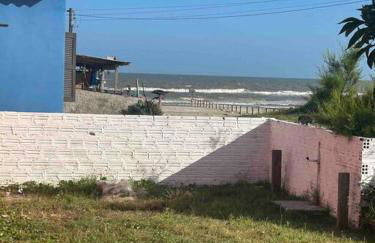Casa a poucos metros da praia - Foto 8