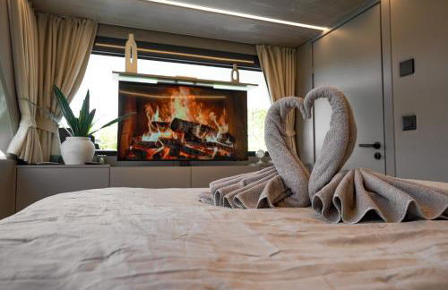 Lieblingsplatz Parey - schwimmendes Living Luxboot - Foto 21