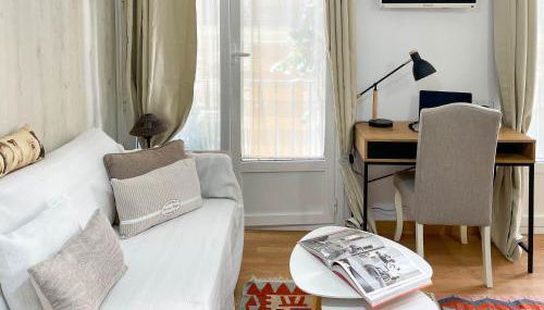 Apartamento con mucho encanto en pleno centro - Photo 3