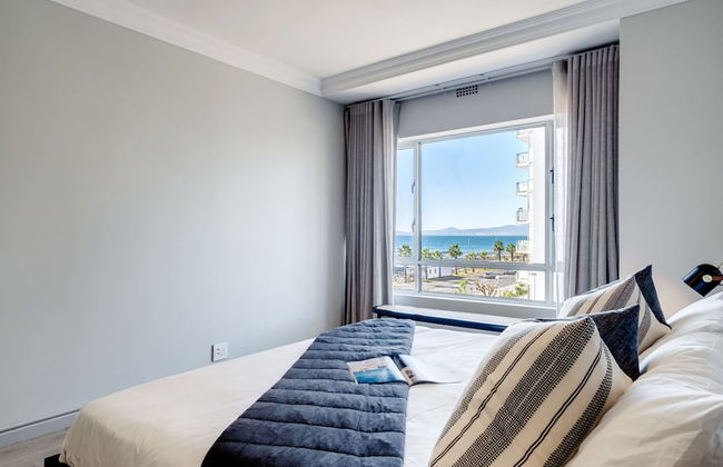 Cape Towns Charming Seaside Avaya Apartment - Photo 24