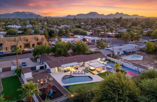 Sportscourt Pool Hot Tub Game Room Playground - Foto 60