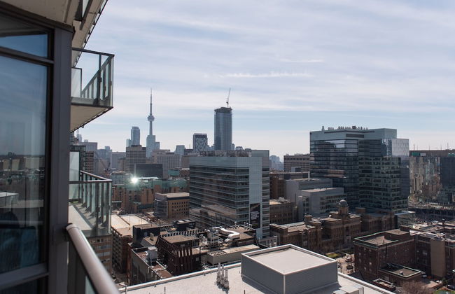 QuickStay Two-Bedroom Condo - Photo 49