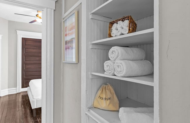 Cozy Shaw Sanctuary | JZ Vacation Rentals - Photo 30