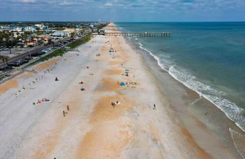 Flagler Beach Oceanfront Luxury | 5BR, Dog-Friendly, Sleeps 12 - Foto 65