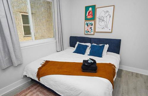 Cozy 3BR Retreat Sleeps 8 with Free Parking Near University of Illinois Chicago, Medical District & West Loop - Foto 12