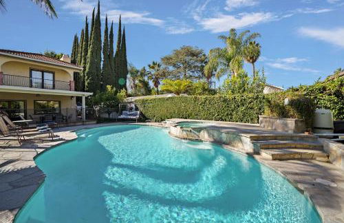 Gorgeous Villa with Private Heated Pool - Foto 27