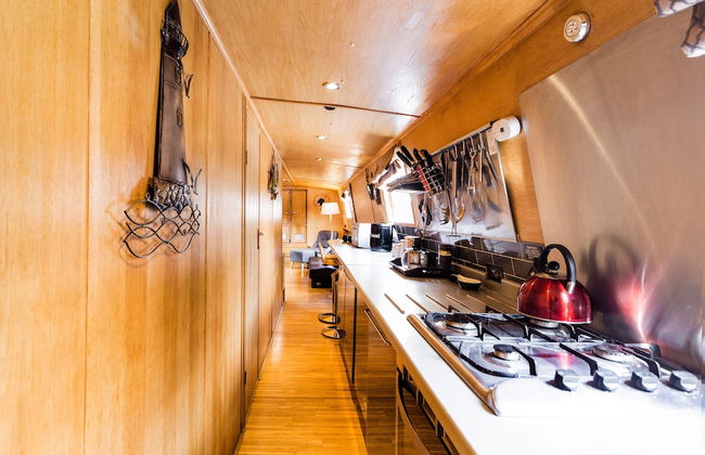 The Four Sisters Boatel - Foto 17