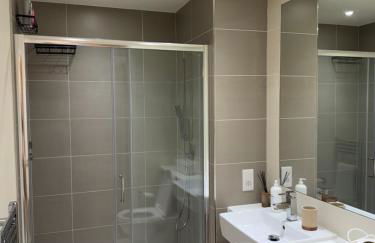 New London 2-Bedroom 2-Bath Apartment- Contractors and Long Stays Dis-Count - Foto 24