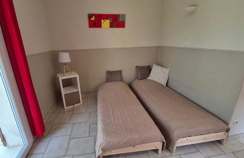 APPARTEMENTS DANS VILLA EN REZ DE JARDIN - Foto 41