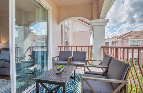 Top floor condo with view of lake, pool and fireworks! Next to Convention Center! - Foto 70