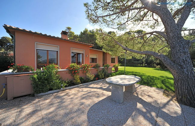 Villa Enfola - Photo 1