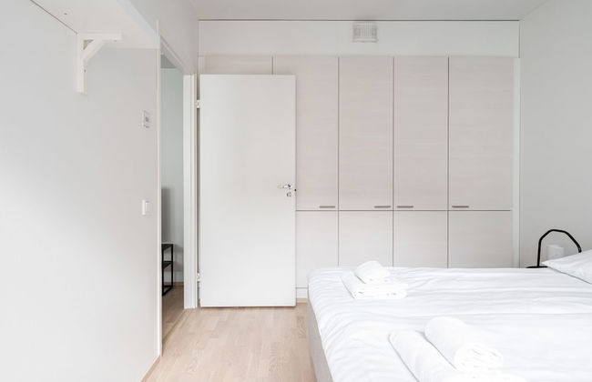 1BR & Balcony next to Railway Station in Downtown - Photo 4