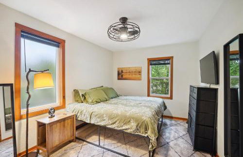 Your Lazy Bear Destination - You're Right In The Thick Of It! Book It Now, Reach Out With Questions! - Foto 4