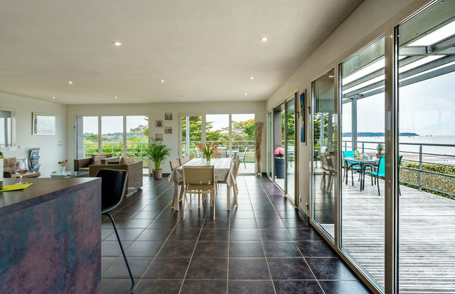 3 bedroom House in Plonévez-Porzay with garden and terrace - Photo 19