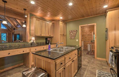 Country Cabin with Wraparound Deck and Views! - Foto 11