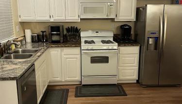 Cozy Family Home - 20 Mins from Disneyland - Foto 3