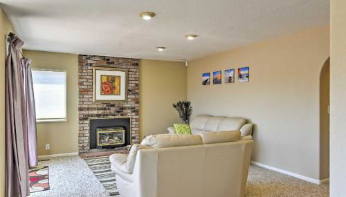 Waterfront Discovery Bay Home Outdoor Bar and Dock - Foto 5