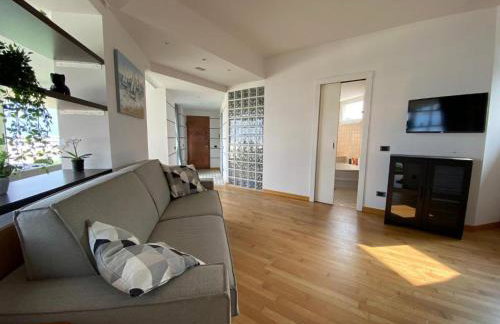 Penthouse with Big Terrace in Residence with Pool - Foto 10