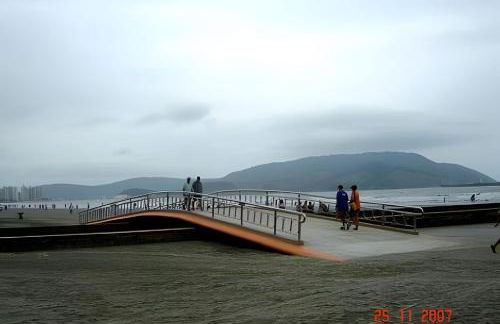 Incrível Apto na quadra da praia em Santos - Foto 5