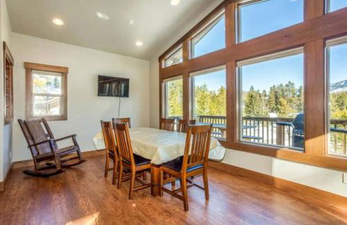 Sunny Mountain Cabin for a Group Getaway in West Glacier, Montana - Foto 8