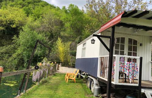 pipowagen Blagour gelegen aan waterbron - Foto 1