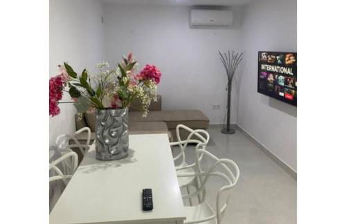 Ciudad Quesada Stunning Heated Pool Private Luxury Villa with Spa Sleeps 14 - Foto 29