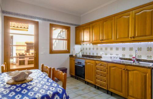 "Cas Vell Marí" Casa en primera línea con vistas al mar, parking privado y WiFi - Foto 2