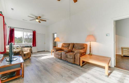 Charming Grants Pass Cottage with Patio and Gas Grill! - Foto 5