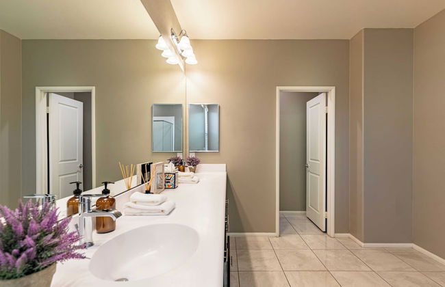 Luxe Indio Stay w/ Pool, Tiki Bar & Fire Pit Near Coachella Longfellow - Foto 15