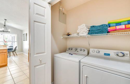 10 Mi to Disney Home with Spa and Heated Pool! - Foto 14