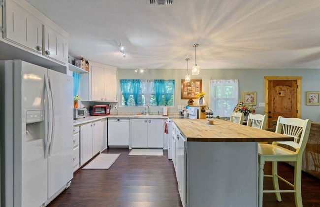 Family Friendly Cottage - Game Room+firepit+smores - Foto 8