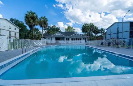 Convenient & Inviting - Fully-Equipped 2BD Condo - Foto 46