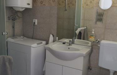 Bijela kuča - Foto 37