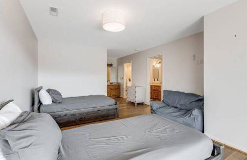 Lakeside Serenity Mnt Views Decks Foosball - Photo 39