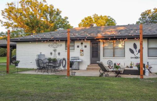 Home 4 Mi to Dtwn McKinney! Game Room and Fireplace - Foto 26