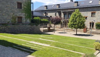 VUT-HU-22-247 Fabuloso Apartamento con vistas a la montaña El Abedul Luga 23 Castiello de Jaca - Foto 3, Garden view