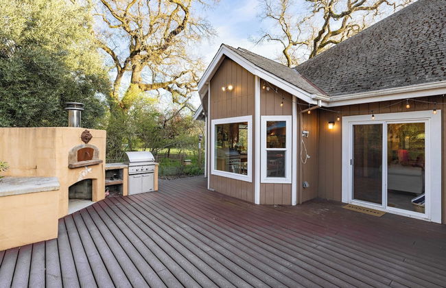 Valley of the Moon by Avantstay Tranquil Escape, Large Yard w/ Hot Tub & Fire Pit - Foto 9