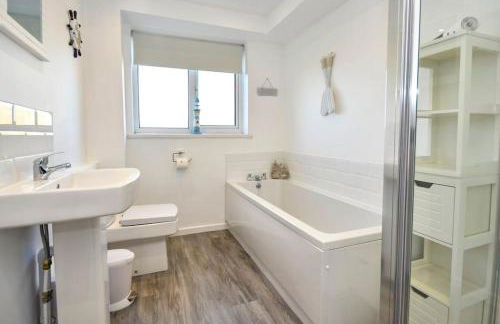 Tilly's Lookout - 3 bed/ 2 bathroom sea views - Foto 15