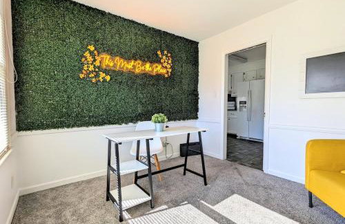 Spacious family friendly home with game room by UNC Charlotte - Foto 1