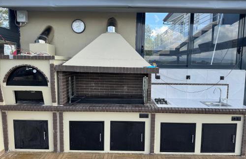 Luxury Villa Rafaela Οικογενειακή βίλα με ιδιωτική πισίνα, BBQ κ παιχνίδια Ιδανική για οικογένειες με παιδια - Foto 44