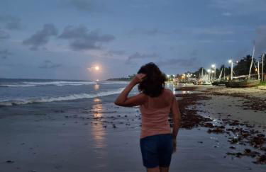 Studio pé na areia com 2 quartos, sala e cozinha - Foto 38