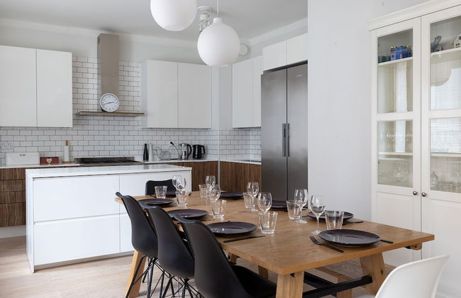 2ndhomes 144 m2 Stylish 3BR Center Home - Foto 15