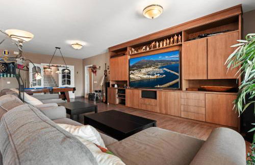 Infinity pool mansion by Costarentals - Ref 85 - Photo 4