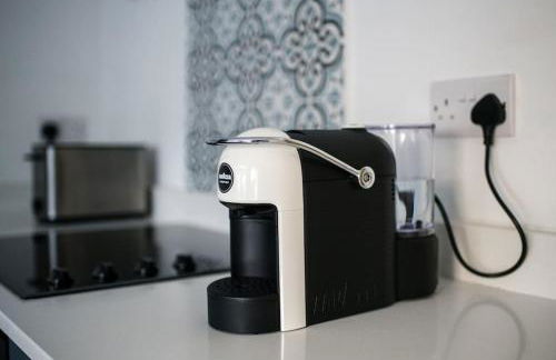 Beautiful Country Cottage - Photo 14