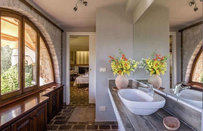 Villa in Tuscany With Pool and Valley Views - Foto 22