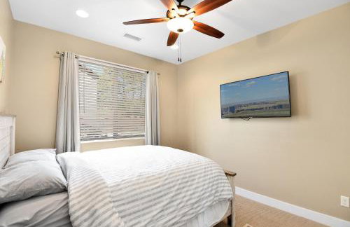 Windtree Retreat Hot Tub Pet-Friendly Fire Pit Near Downtown - Foto 14