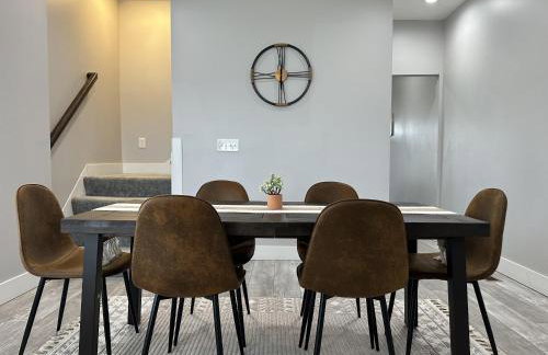 Urban Retreat 2BR Near Downtown - Foto 8