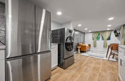 Chic 2BR Downstairs Unit - Fenced Yard Grant Park - Foto 8